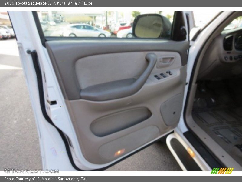 Natural White / Taupe 2006 Toyota Sequoia SR5