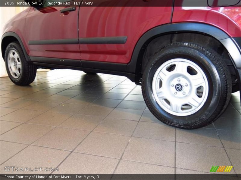 Redondo Red Pearl / Ivory 2006 Honda CR-V LX