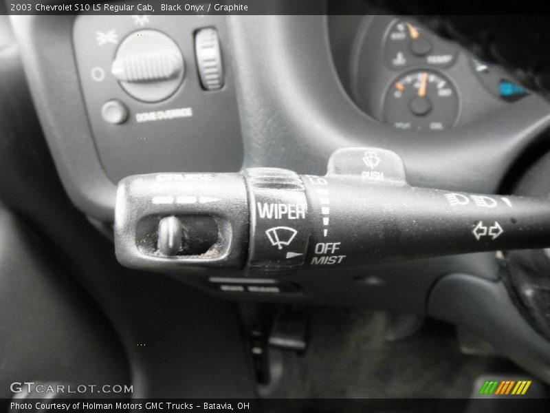 Black Onyx / Graphite 2003 Chevrolet S10 LS Regular Cab