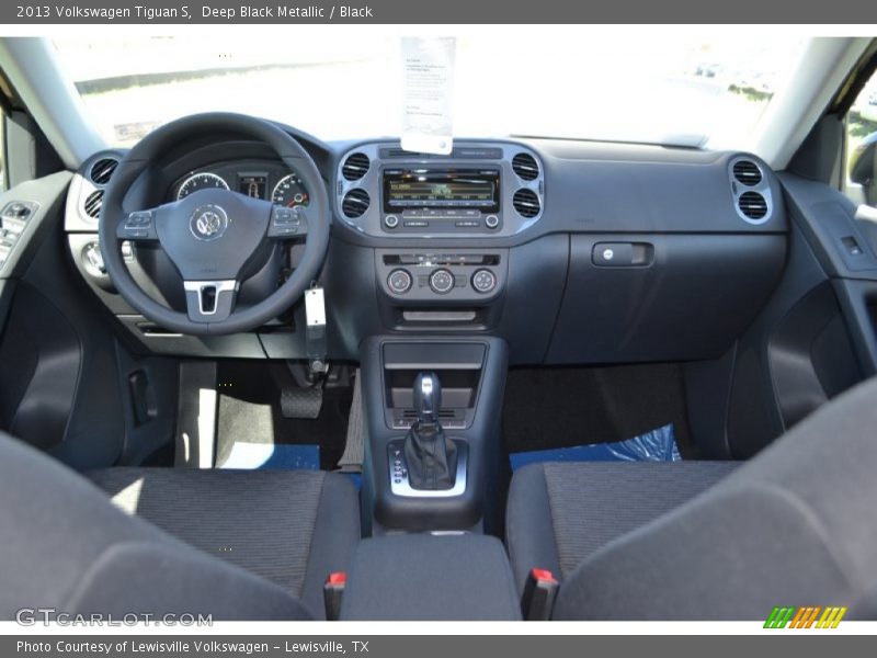 Deep Black Metallic / Black 2013 Volkswagen Tiguan S