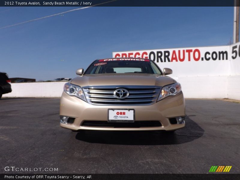 Sandy Beach Metallic / Ivory 2012 Toyota Avalon