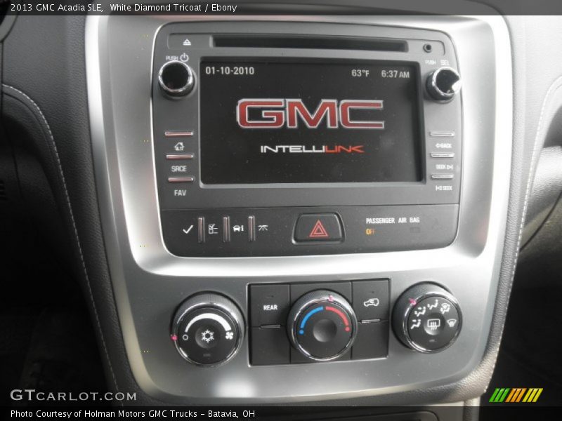 White Diamond Tricoat / Ebony 2013 GMC Acadia SLE