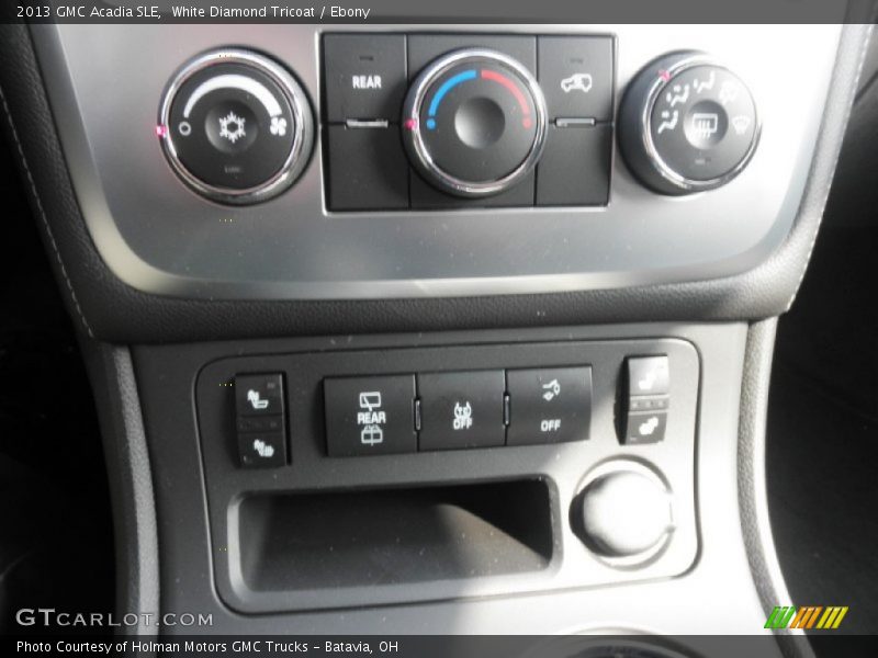 White Diamond Tricoat / Ebony 2013 GMC Acadia SLE