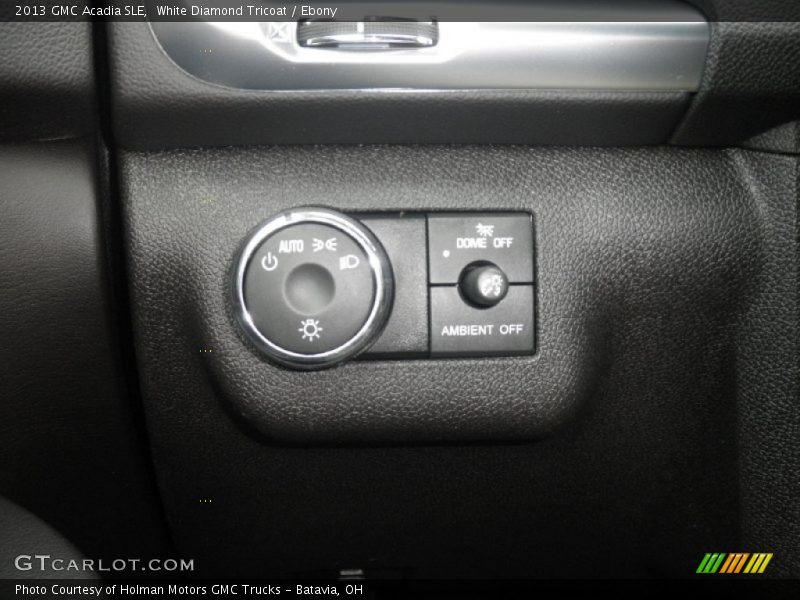 White Diamond Tricoat / Ebony 2013 GMC Acadia SLE