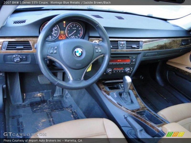 Dashboard of 2007 3 Series 335i Coupe