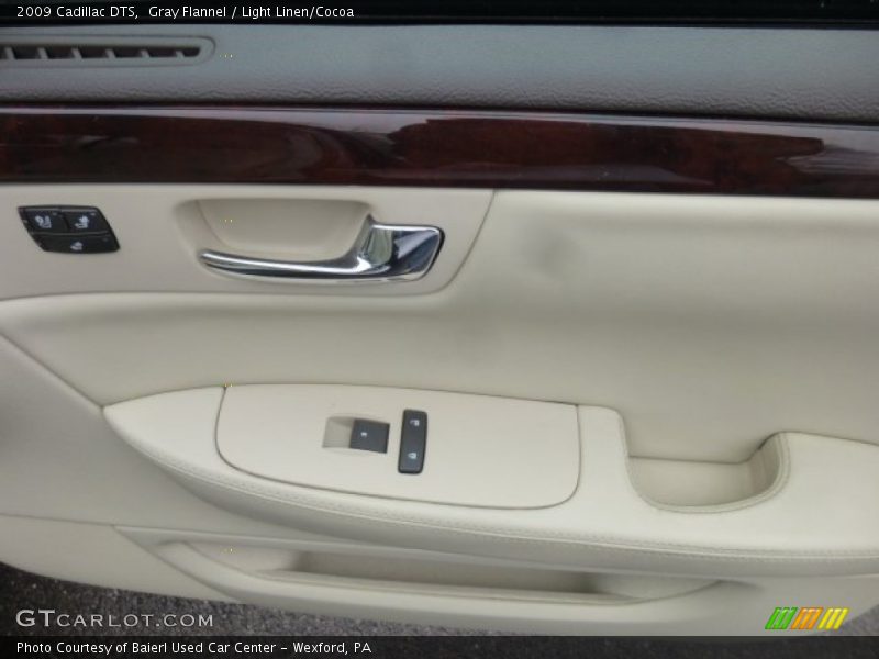 Gray Flannel / Light Linen/Cocoa 2009 Cadillac DTS