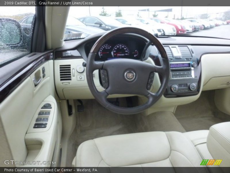 Gray Flannel / Light Linen/Cocoa 2009 Cadillac DTS