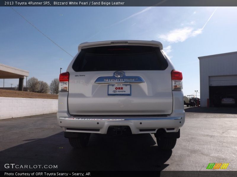 Blizzard White Pearl / Sand Beige Leather 2013 Toyota 4Runner SR5