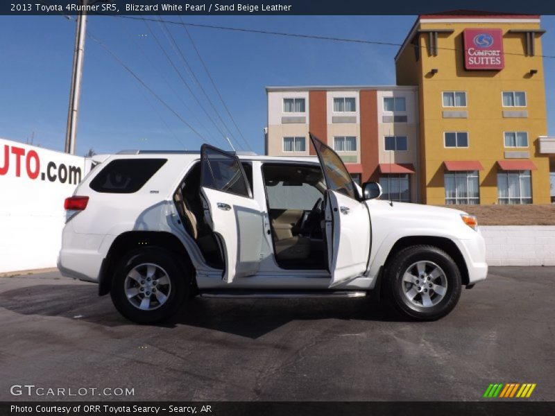 Blizzard White Pearl / Sand Beige Leather 2013 Toyota 4Runner SR5