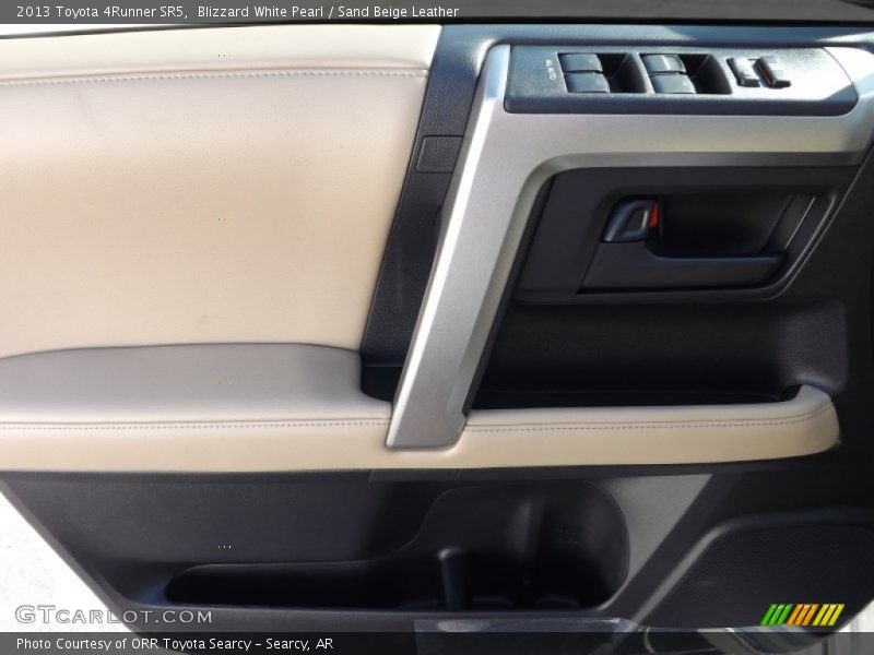 Blizzard White Pearl / Sand Beige Leather 2013 Toyota 4Runner SR5
