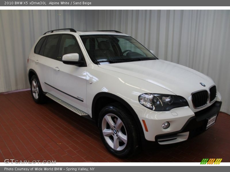 Alpine White / Sand Beige 2010 BMW X5 xDrive30i