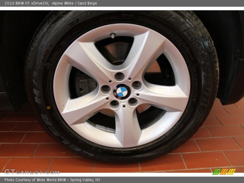 Alpine White / Sand Beige 2010 BMW X5 xDrive30i