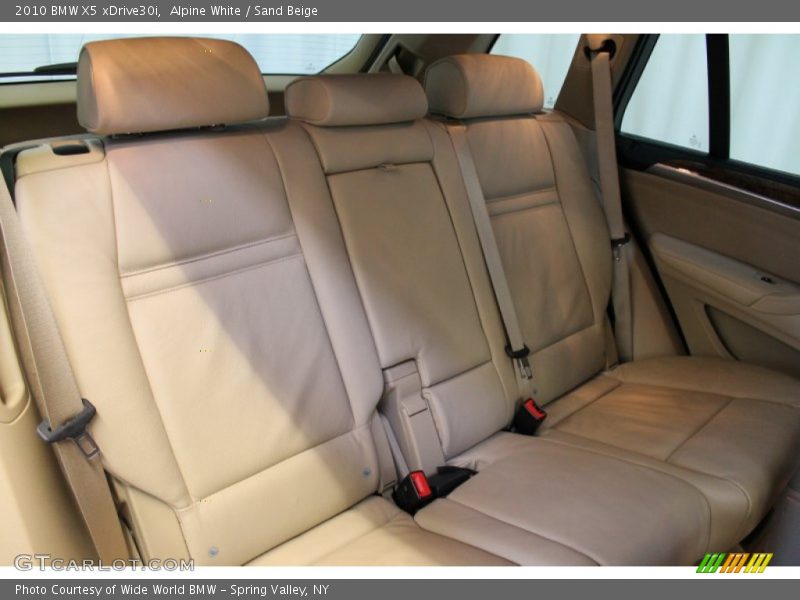 Alpine White / Sand Beige 2010 BMW X5 xDrive30i