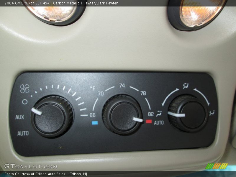 Controls of 2004 Yukon SLT 4x4