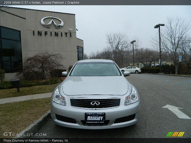 Liquid Platinum / Graphite 2009 Infiniti G 37 x Sedan