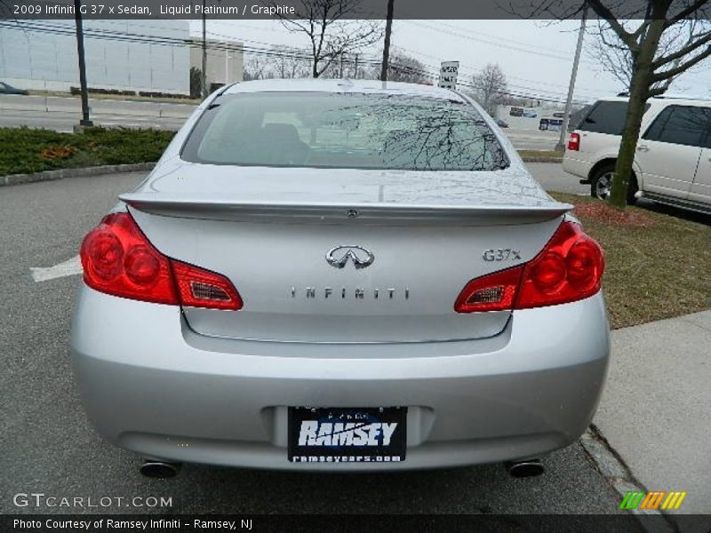 Liquid Platinum / Graphite 2009 Infiniti G 37 x Sedan