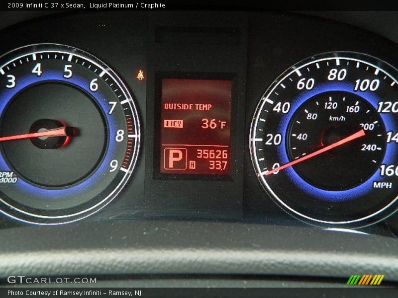 Liquid Platinum / Graphite 2009 Infiniti G 37 x Sedan