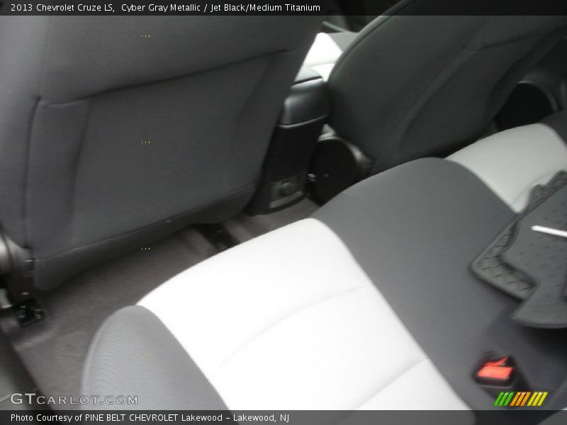 Cyber Gray Metallic / Jet Black/Medium Titanium 2013 Chevrolet Cruze LS