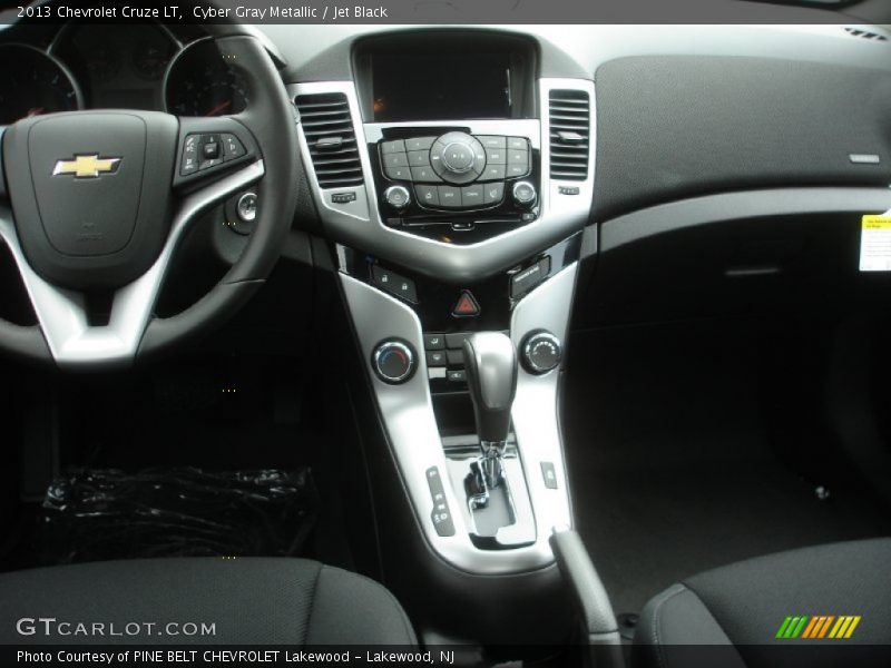 Cyber Gray Metallic / Jet Black 2013 Chevrolet Cruze LT