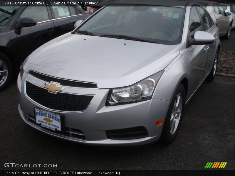 Silver Ice Metallic / Jet Black 2013 Chevrolet Cruze LT