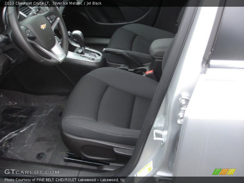 Silver Ice Metallic / Jet Black 2013 Chevrolet Cruze LT