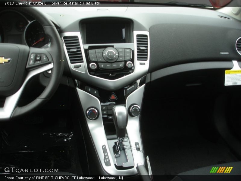 Silver Ice Metallic / Jet Black 2013 Chevrolet Cruze LT