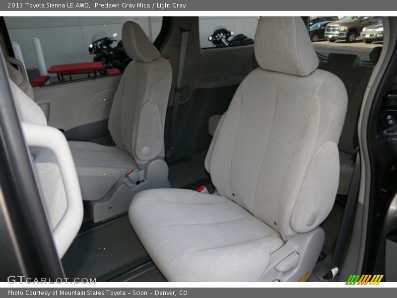Predawn Gray Mica / Light Gray 2013 Toyota Sienna LE AWD