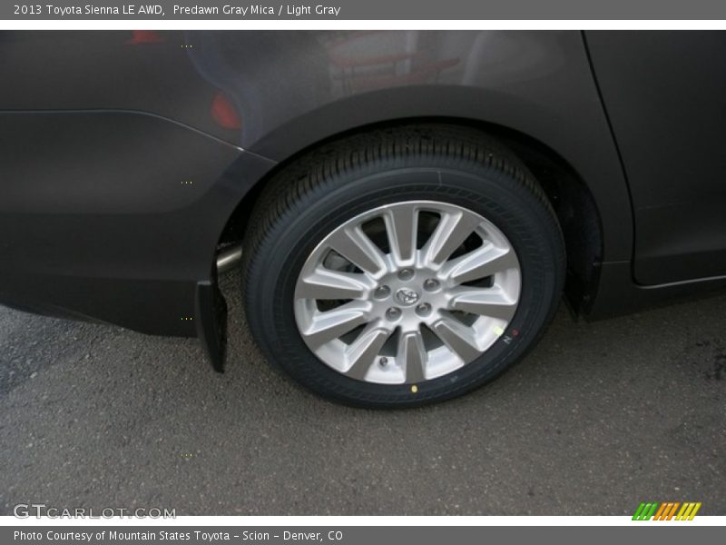 Predawn Gray Mica / Light Gray 2013 Toyota Sienna LE AWD