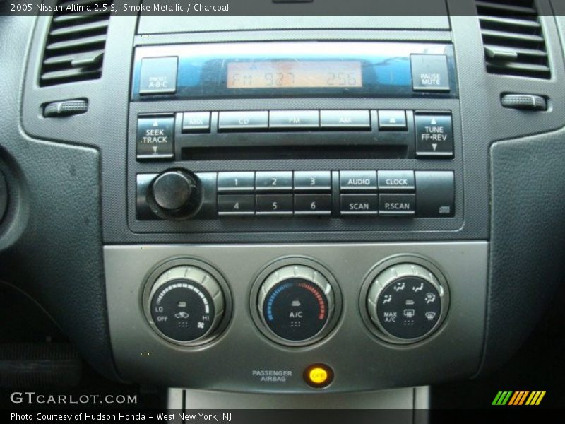 Smoke Metallic / Charcoal 2005 Nissan Altima 2.5 S