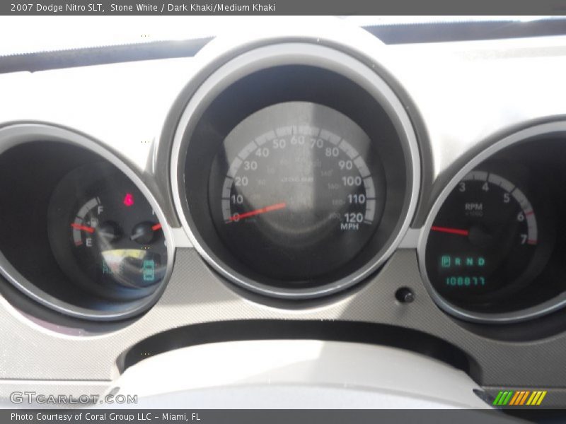 Stone White / Dark Khaki/Medium Khaki 2007 Dodge Nitro SLT