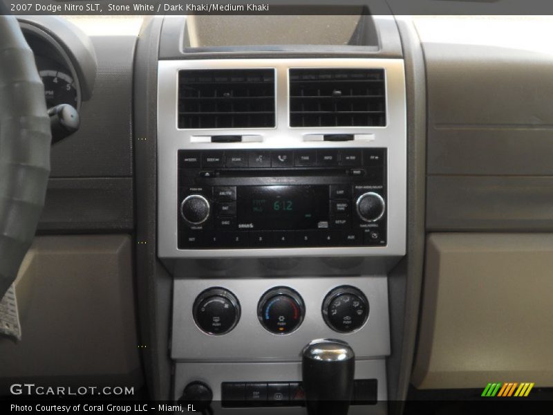 Stone White / Dark Khaki/Medium Khaki 2007 Dodge Nitro SLT