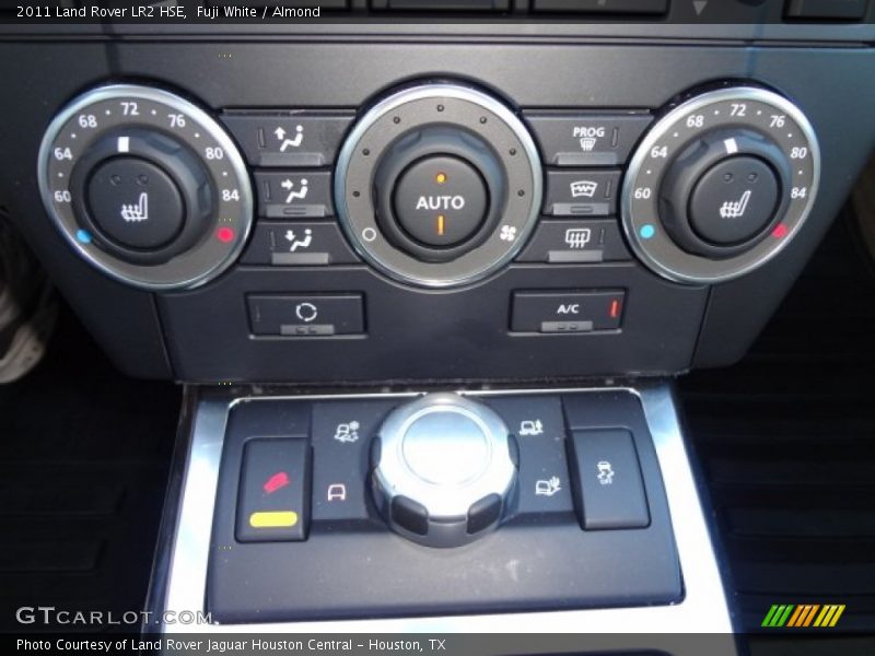 Fuji White / Almond 2011 Land Rover LR2 HSE
