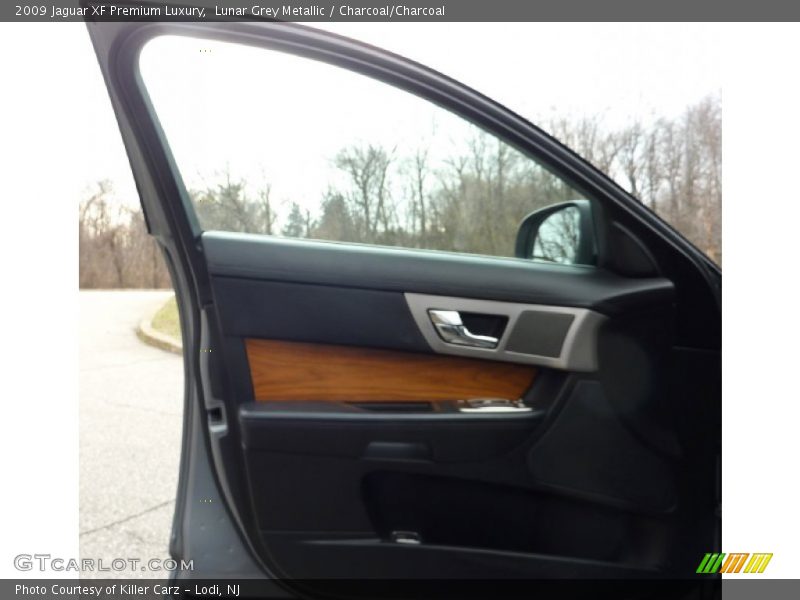 Lunar Grey Metallic / Charcoal/Charcoal 2009 Jaguar XF Premium Luxury