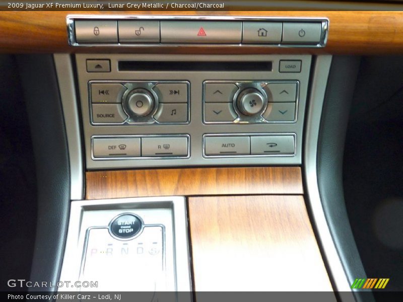 Lunar Grey Metallic / Charcoal/Charcoal 2009 Jaguar XF Premium Luxury