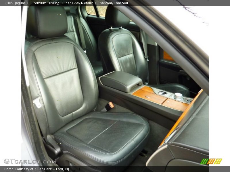 Lunar Grey Metallic / Charcoal/Charcoal 2009 Jaguar XF Premium Luxury