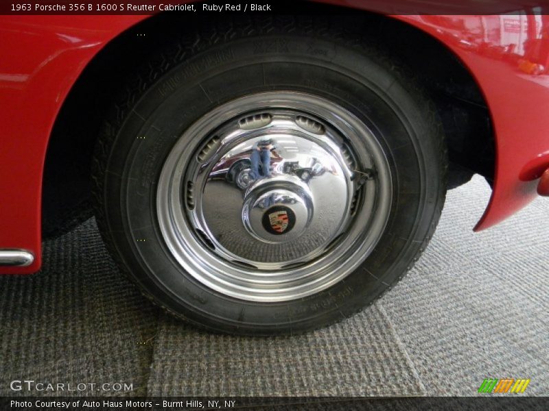  1963 356 B 1600 S Reutter Cabriolet Wheel