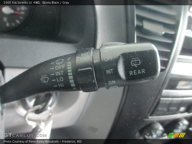 Ebony Black / Gray 2005 Kia Sorento LX 4WD