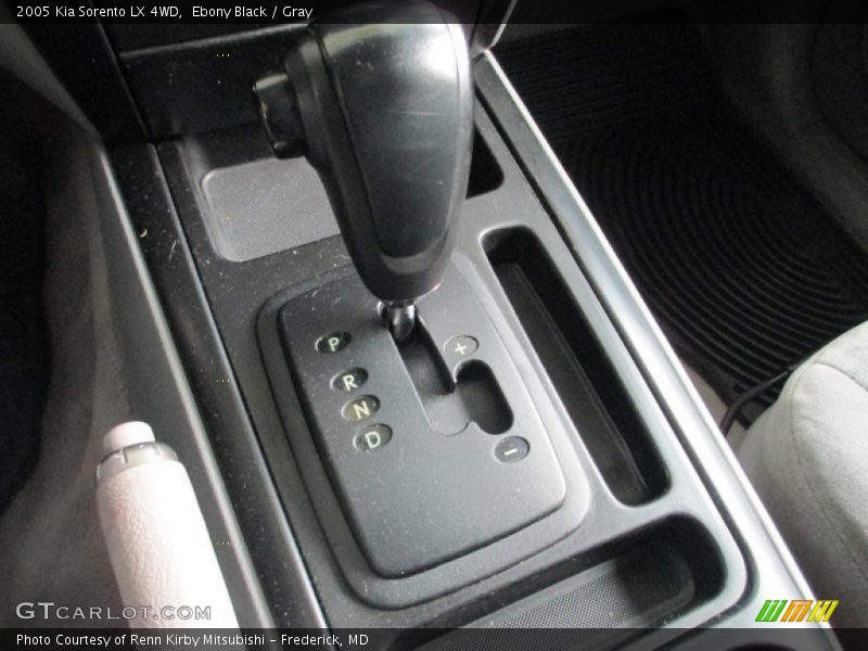 Ebony Black / Gray 2005 Kia Sorento LX 4WD