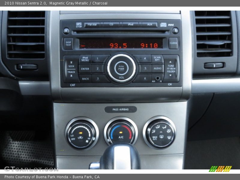 Magnetic Gray Metallic / Charcoal 2010 Nissan Sentra 2.0