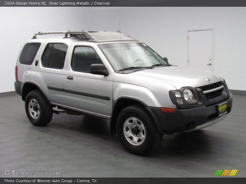 Silver Lightning Metallic / Charcoal 2004 Nissan Xterra XE