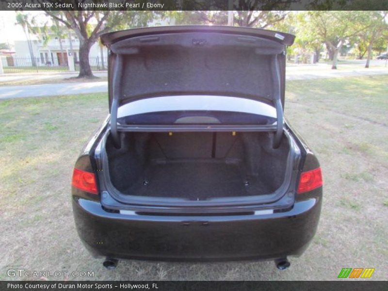  2005 TSX Sedan Trunk