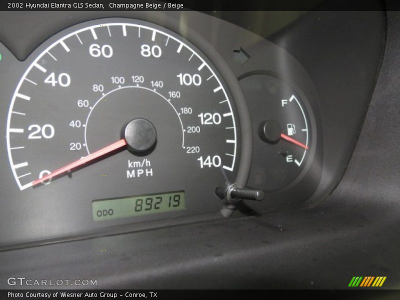 Champagne Beige / Beige 2002 Hyundai Elantra GLS Sedan