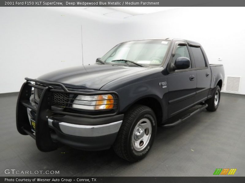 Deep Wedgewood Blue Metallic / Medium Parchment 2001 Ford F150 XLT SuperCrew