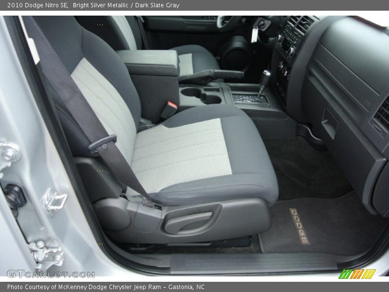 Bright Silver Metallic / Dark Slate Gray 2010 Dodge Nitro SE