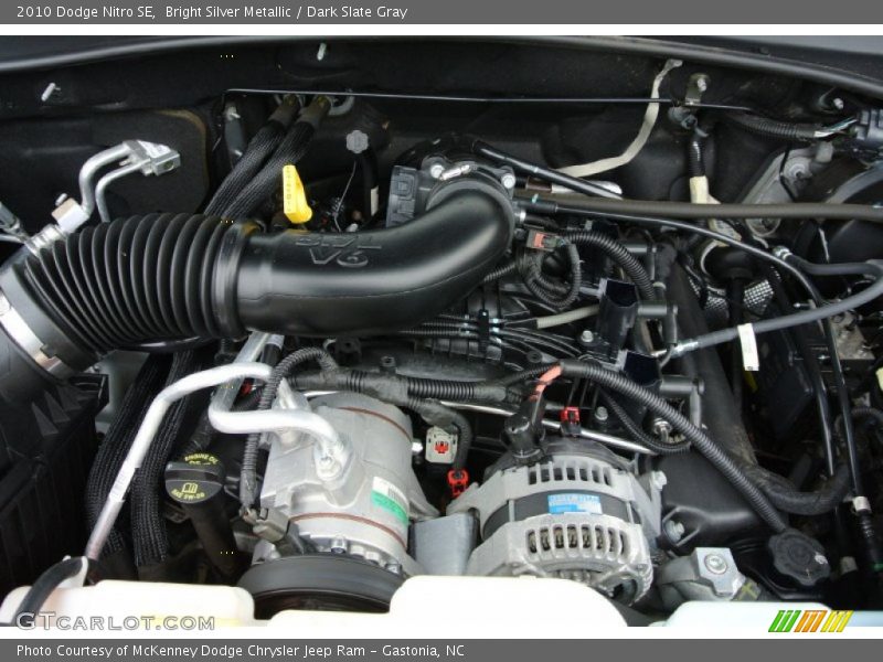 Bright Silver Metallic / Dark Slate Gray 2010 Dodge Nitro SE