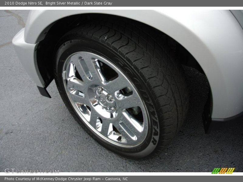 Bright Silver Metallic / Dark Slate Gray 2010 Dodge Nitro SE