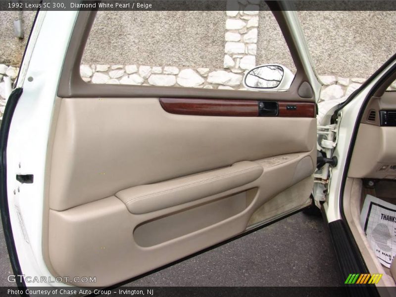 Diamond White Pearl / Beige 1992 Lexus SC 300