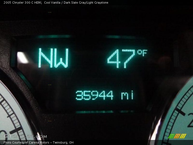 Cool Vanilla / Dark Slate Gray/Light Graystone 2005 Chrysler 300 C HEMI