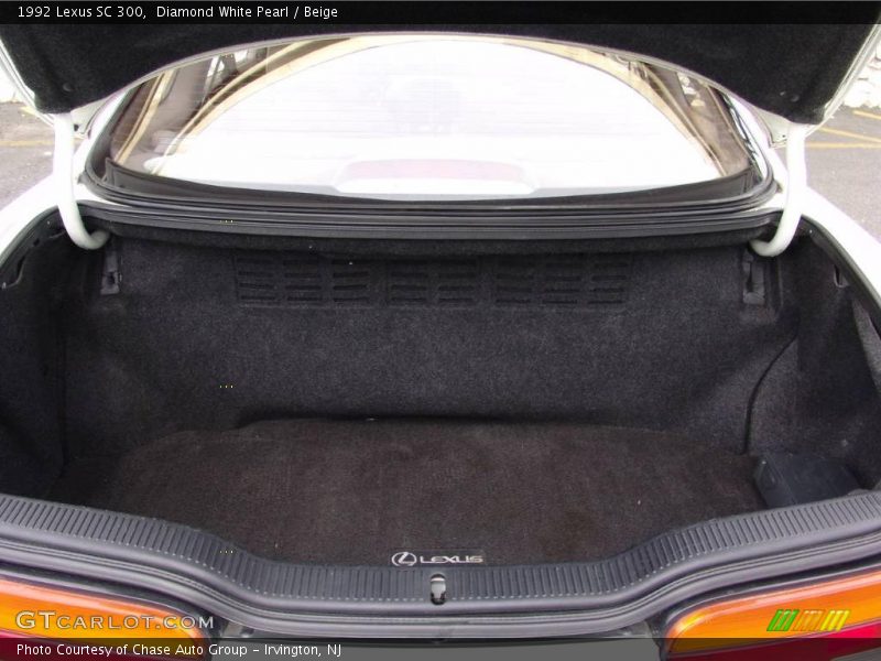 Diamond White Pearl / Beige 1992 Lexus SC 300