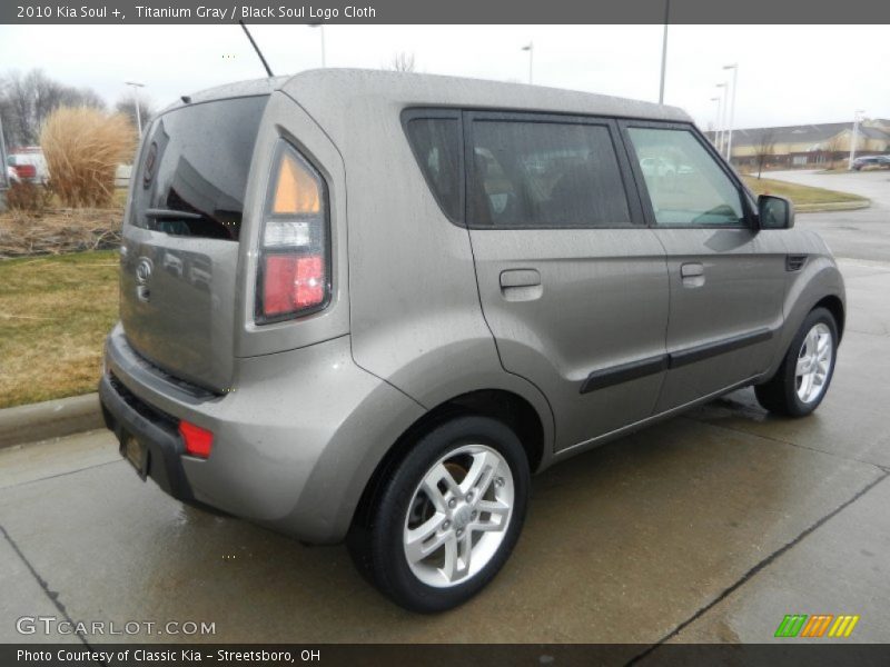 Titanium Gray / Black Soul Logo Cloth 2010 Kia Soul +
